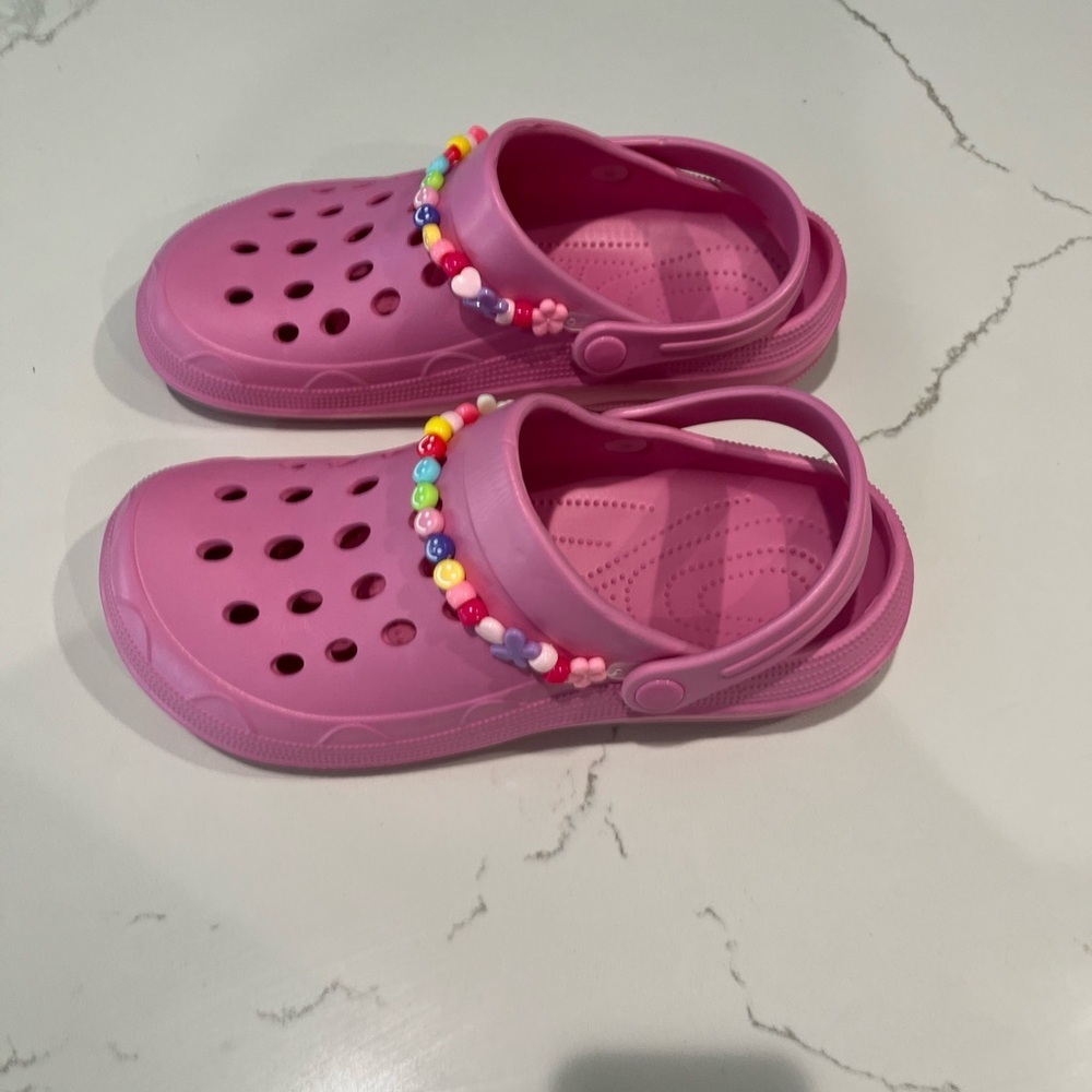 Women’s Large 9/10 Pink Clog Sandals with Bead Strap - Picture 3 of 7